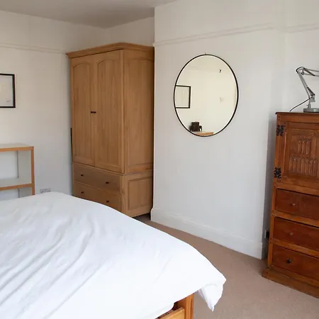 Cherry Tree Gasthuis Bristol